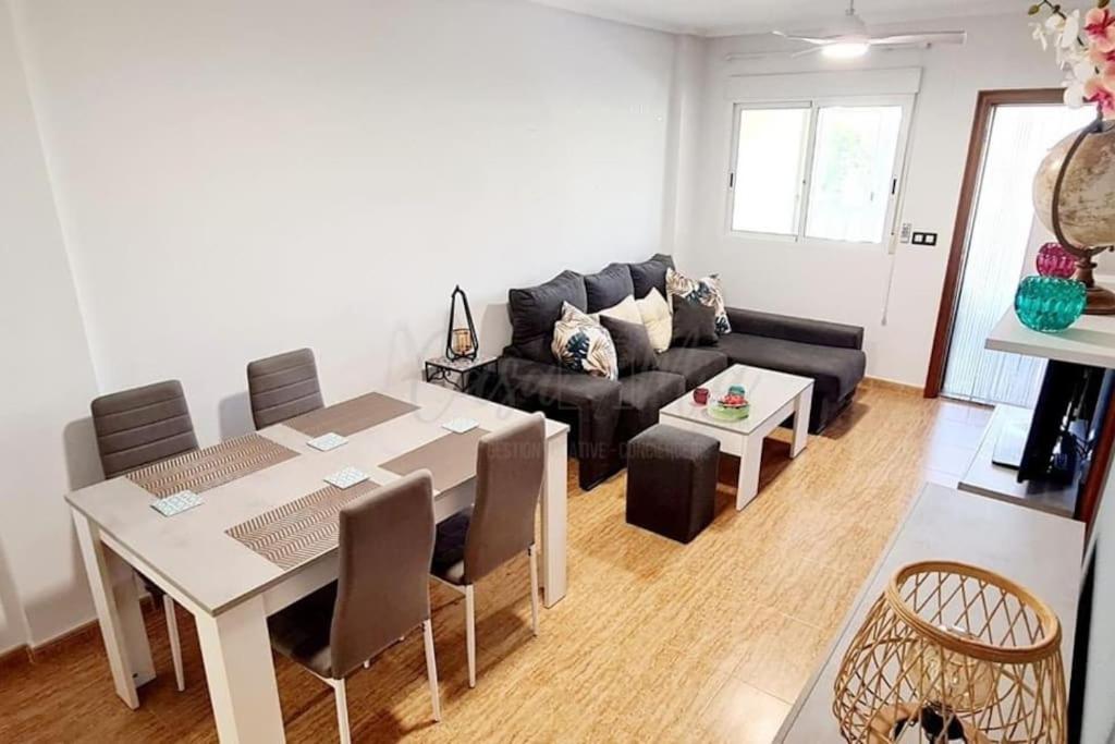 Agreable Appartement Avec Piscine Commune San Pedro del Pinatar Exteriör bild